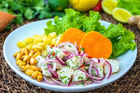  Ceviche de Pescado: Un Tripudio di Freschezza e Piccantezza dal Cuore di Veracruz!