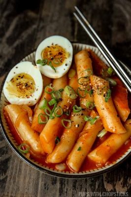  Ddeokbokki: Un'esplosione piccante e confortante da Wonju!