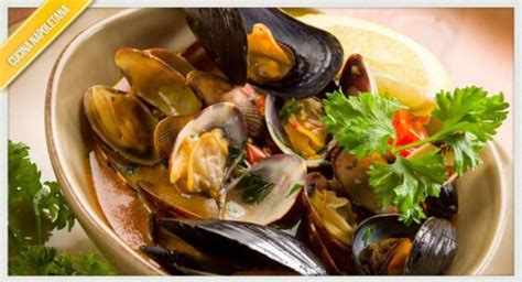  La Deliziosa Zuppa di Conchiglie di Zhuhai: Una Sinfonia di Sapori Marini e Spezie Inconfondibili!