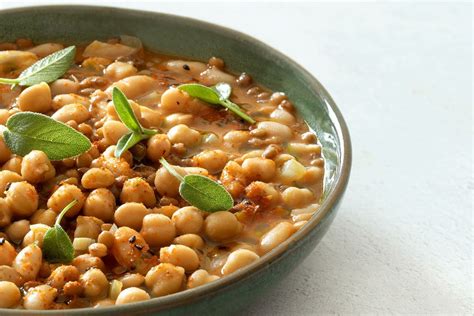  La zuppa di Yangquan con verdure: un viaggio gustoso tra sapori piccanti e note erbacee!